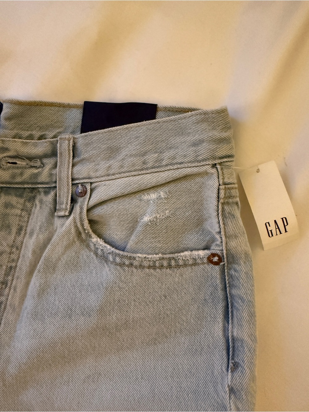 *NWT* GAP Denim Mid-Rise Boyfriend Jeans - Light Wash, Size 27/4 Petite - Picture 7 of 11